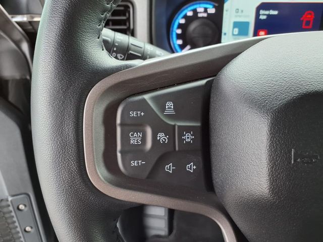 2024 Ford Bronco Outer Banks photo 19