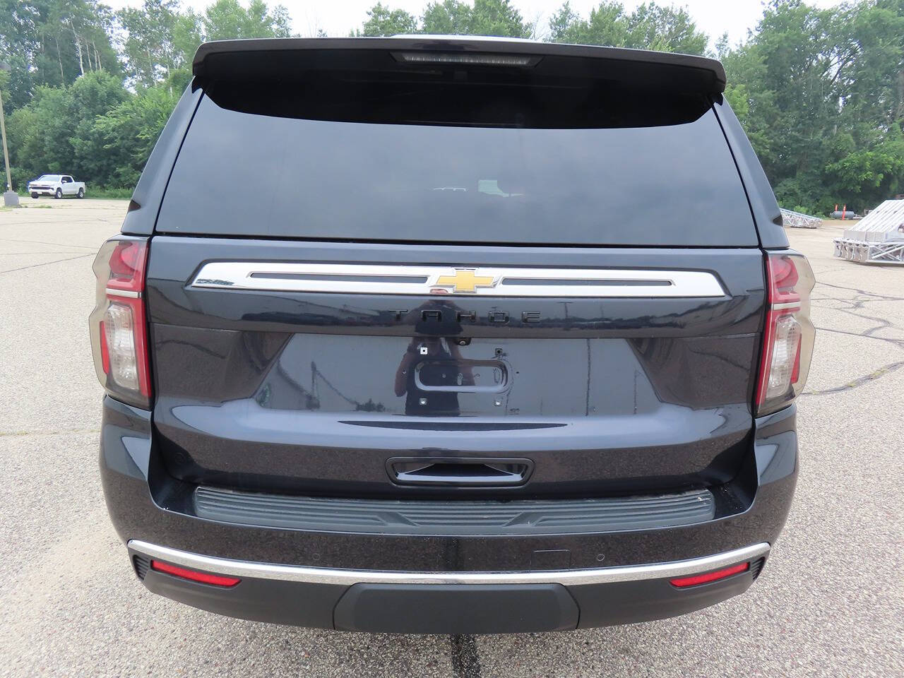 2023 Chevrolet Tahoe LS photo 3