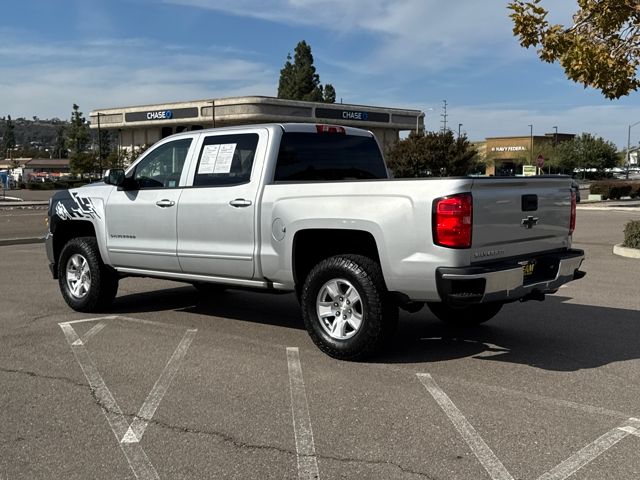 2018 Chevrolet Silverado 1500 LT photo 4
