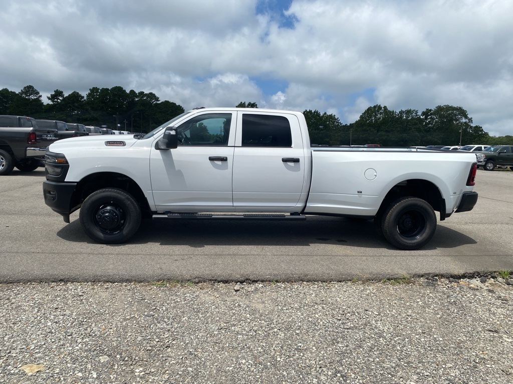 2025 Ram 3500 Tradesman photo 8