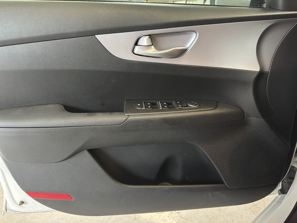 2024 Kia Forte LXS photo 15