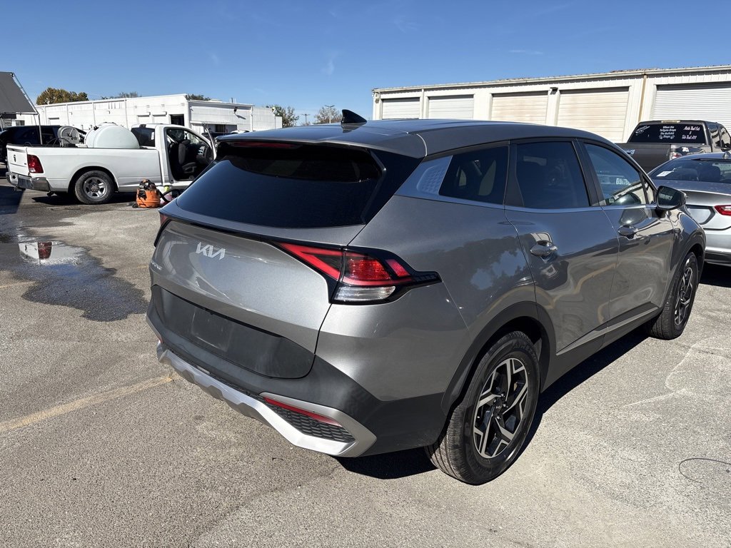 2023 Kia Sportage LX photo 3