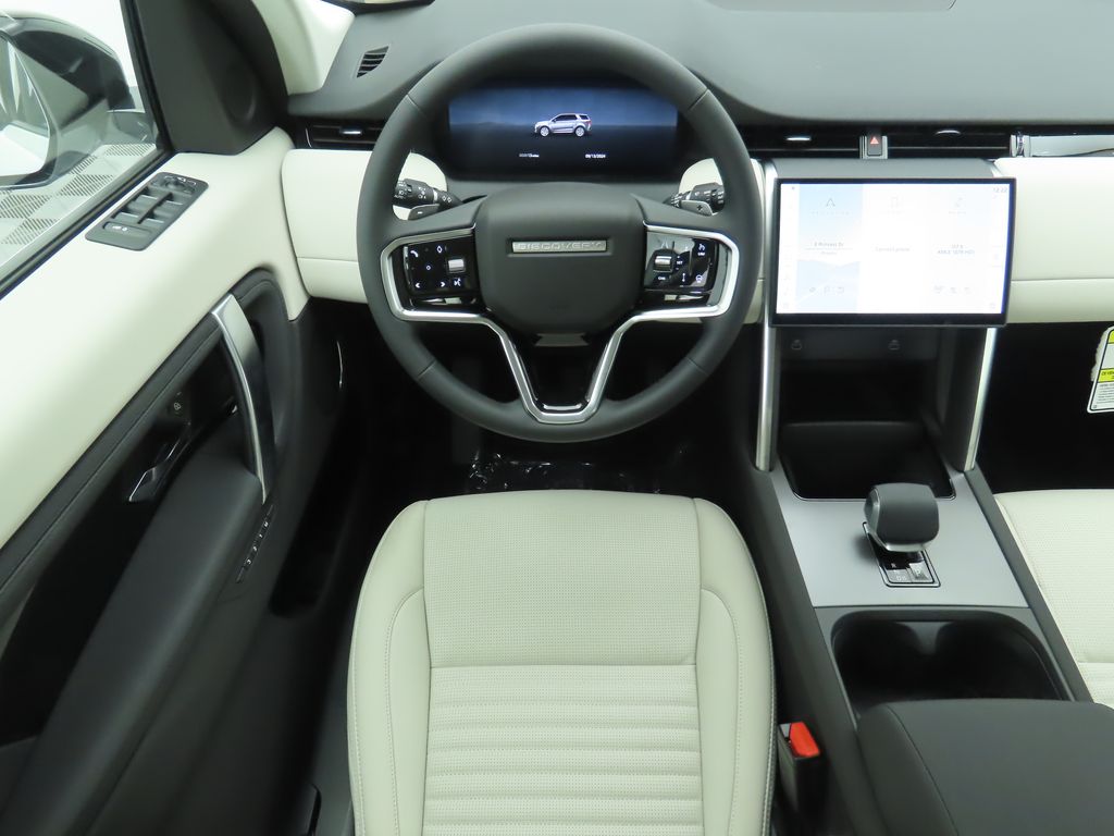 2025 Land Rover Discovery Sport S photo 9