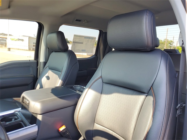 2025 Ford F-250 Lariat photo 16