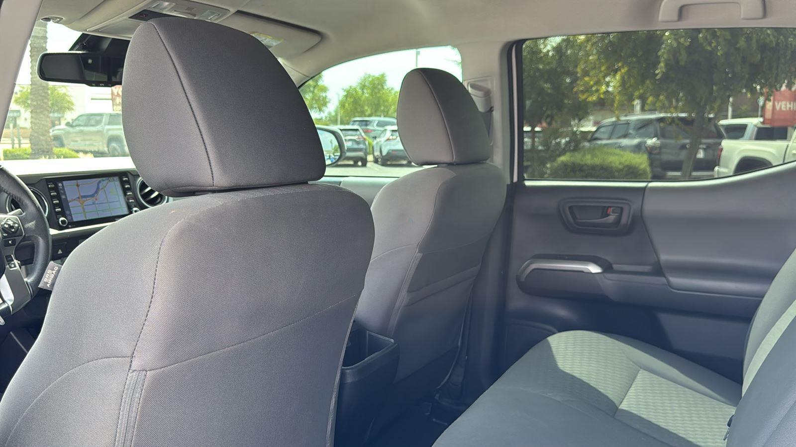 2022 Toyota Tacoma SR5 photo 27