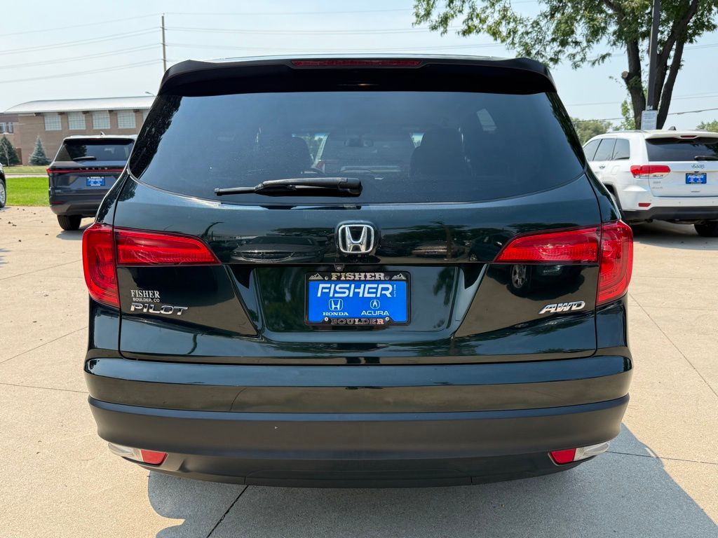 2016 Honda Pilot LX photo 4