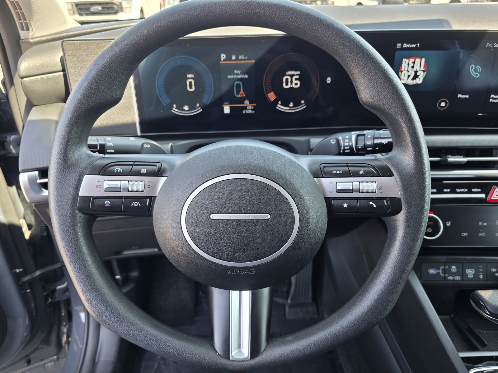 2025 Hyundai Tucson SEL photo 25