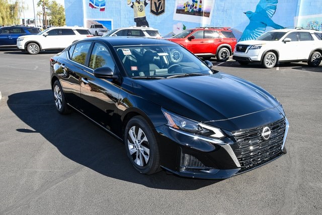 2025 Nissan Altima S's photo