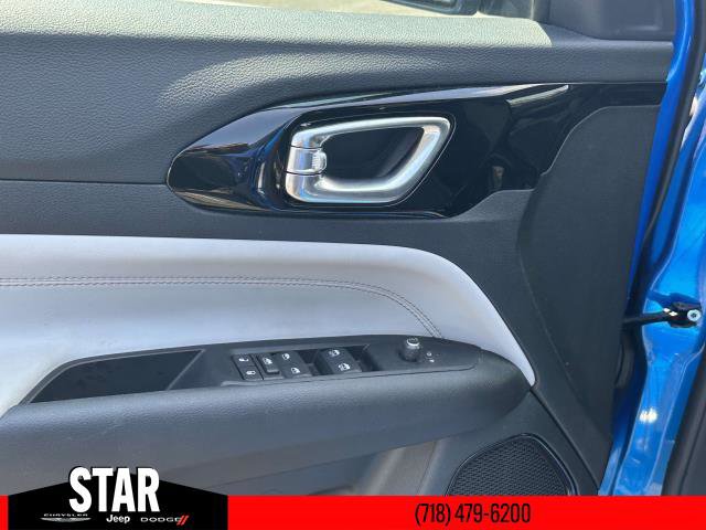 2022 Jeep Compass Limited photo 13