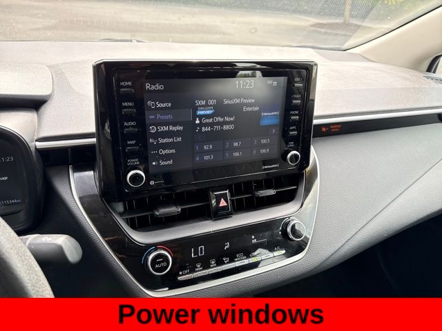 2022 Toyota Corolla LE photo 10