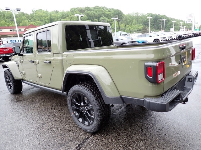2025 Jeep Gladiator Sport photo 3