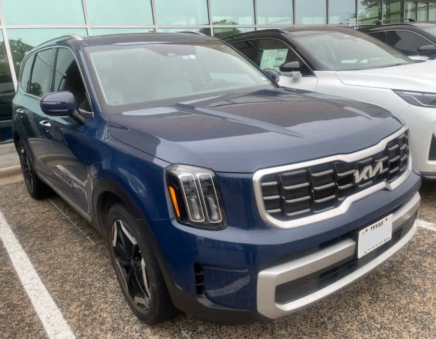 2023 Kia Telluride S's photo