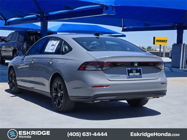 2025 Honda Accord SE photo 2