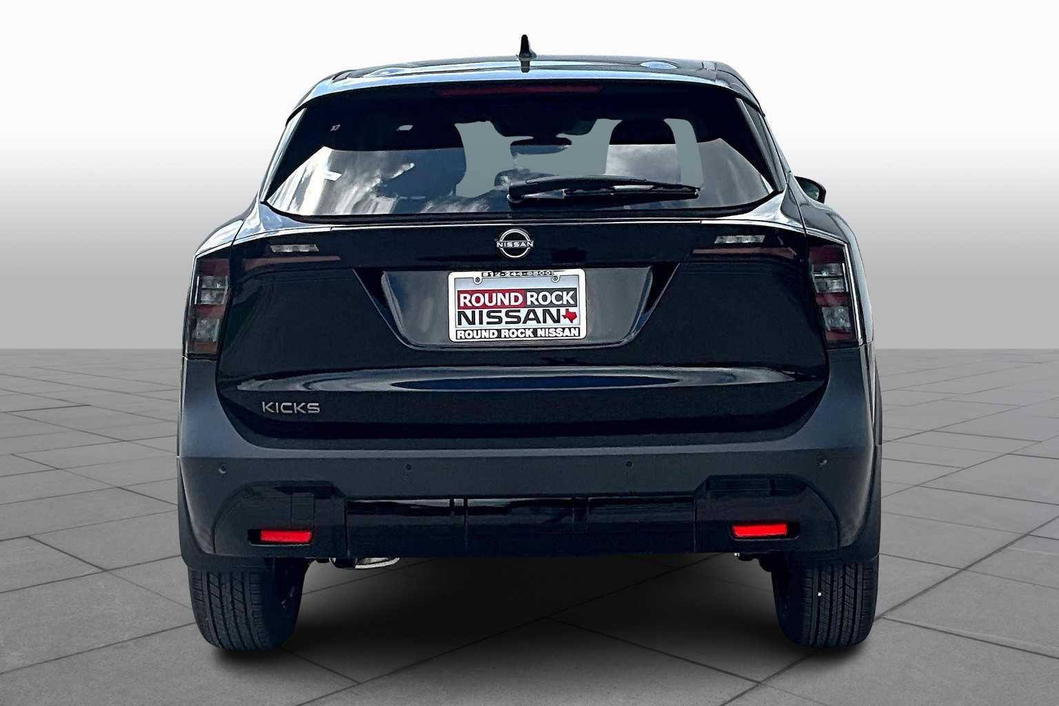 2025 Nissan Kicks SV photo 4
