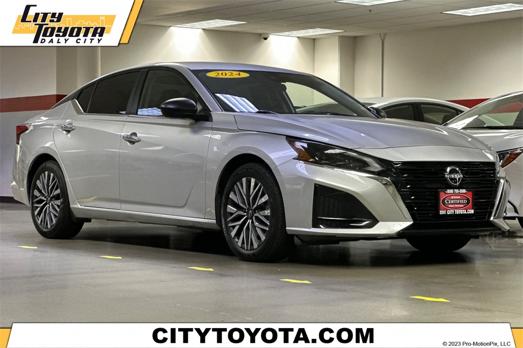 2024 Nissan Altima SV