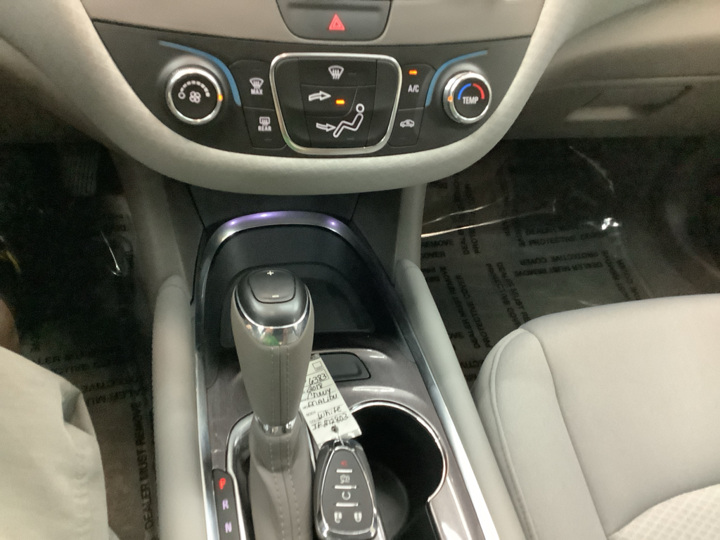 2018 Chevrolet Malibu 1LT photo 21