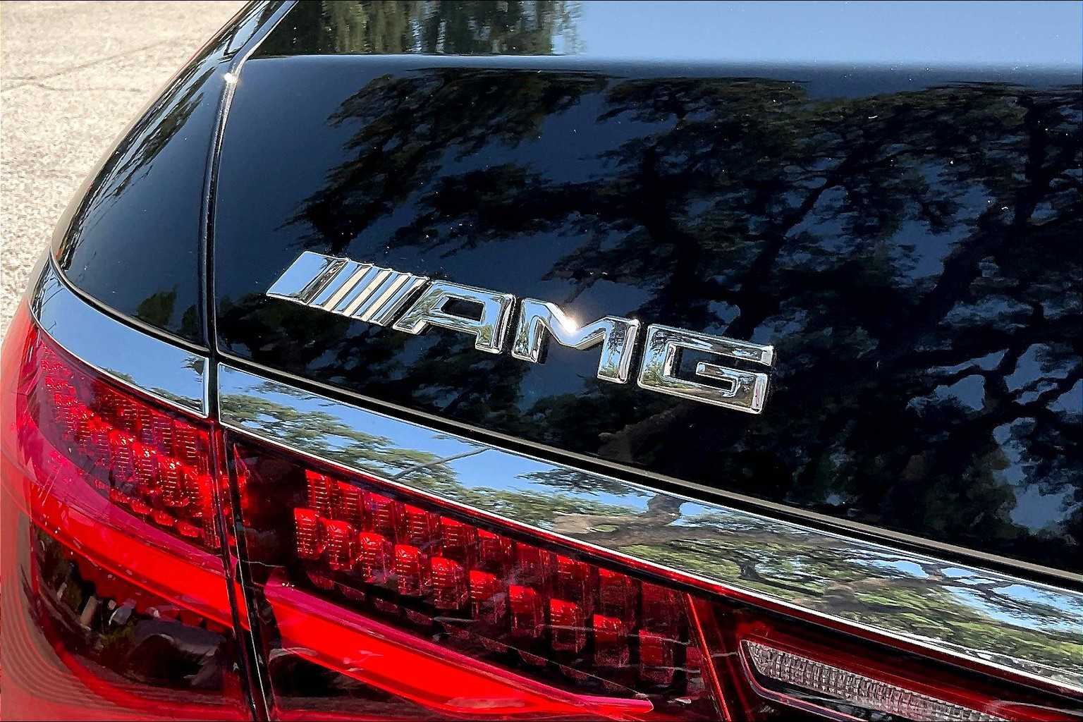 2025 Mercedes Benz S AMG 63 4MATIC photo 5
