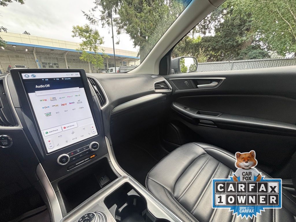 2022 Ford Edge SEL photo 12