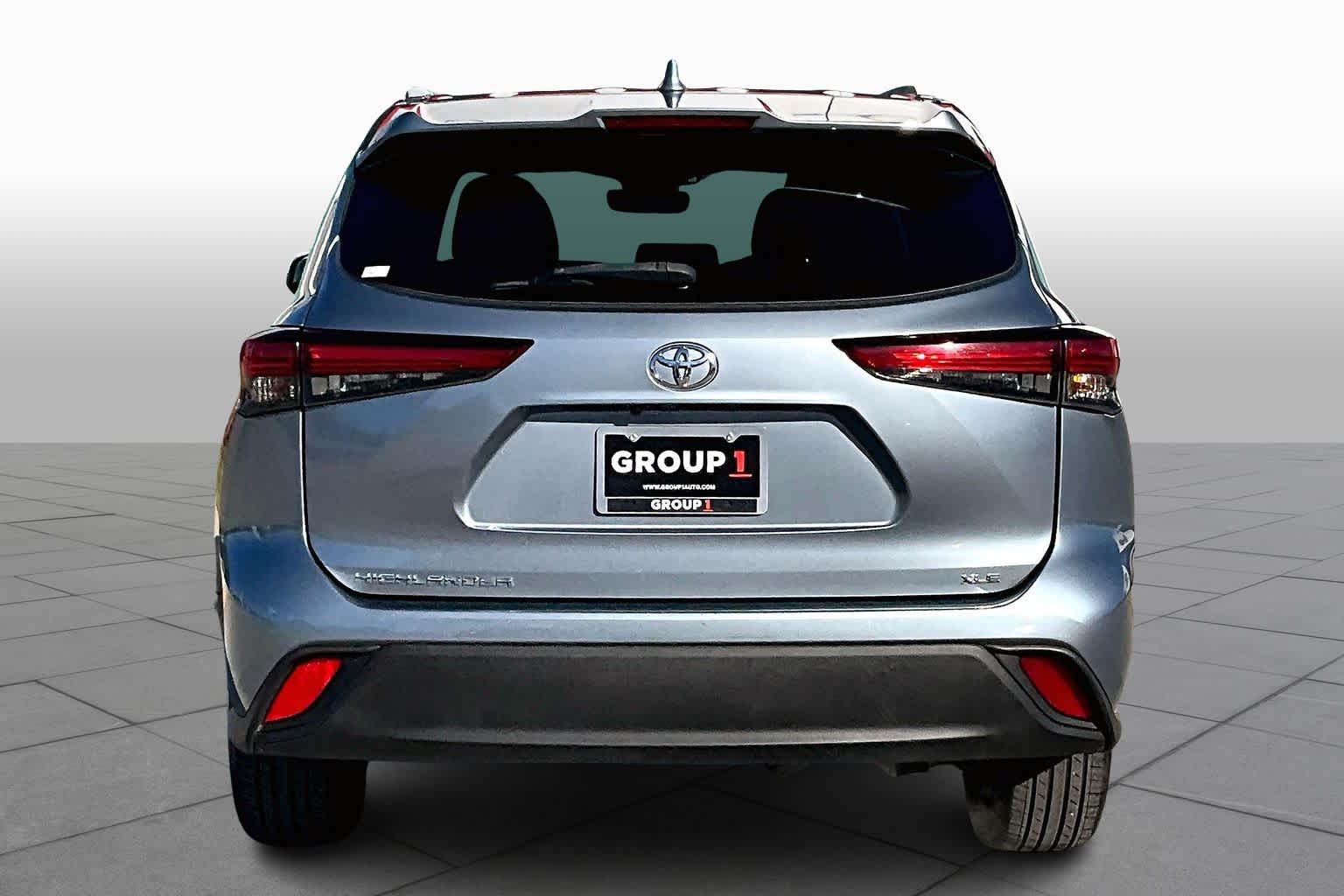 2020 Toyota Highlander XLE photo 4