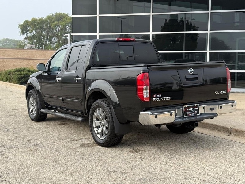 2019 Nissan Frontier SL photo 4