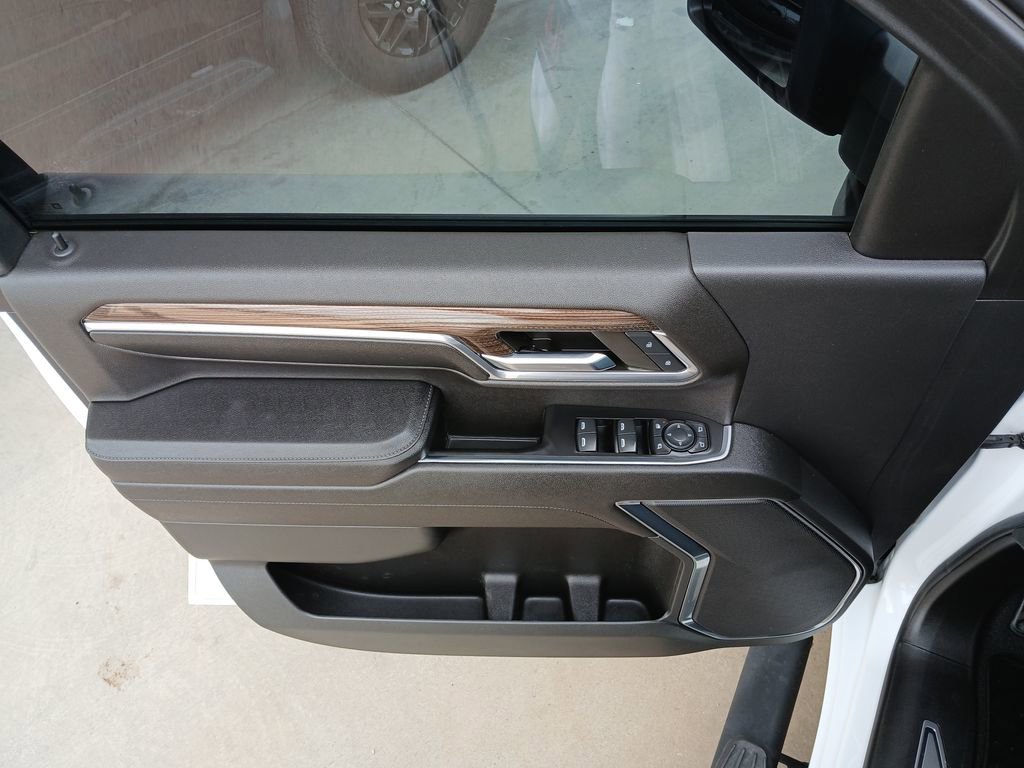 2024 Chevrolet Silverado 2500HD LT photo 20