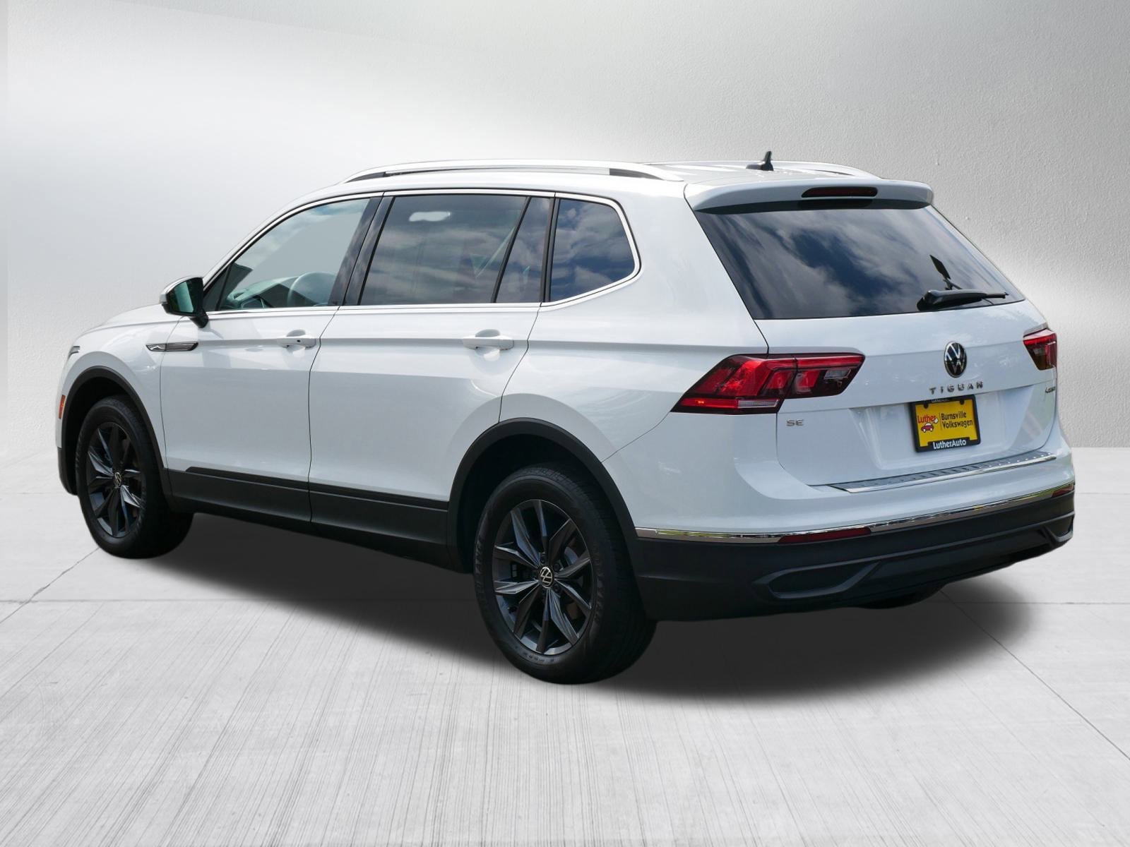 2022 Volkswagen Tiguan SE photo 5