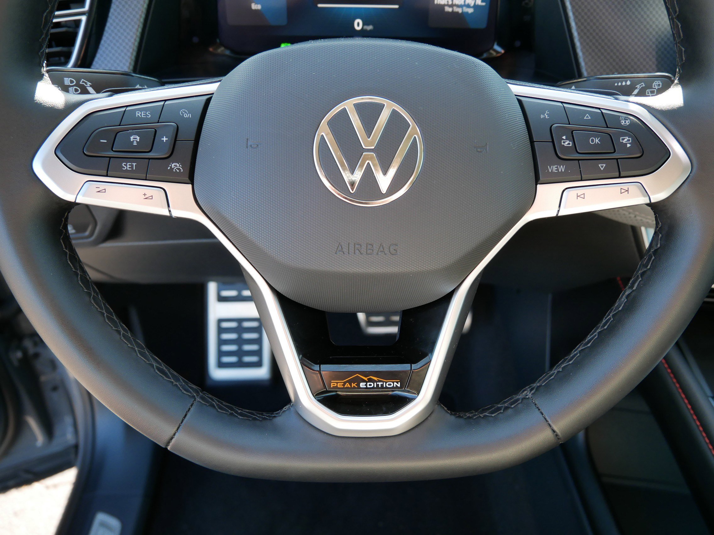 2024 Volkswagen Atlas Peak Edition SEL photo 23