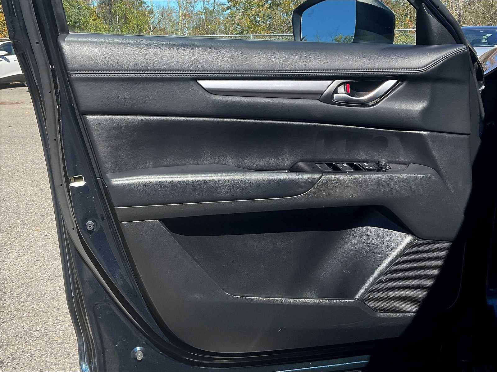 2017 Mazda CX-5 Touring photo 9