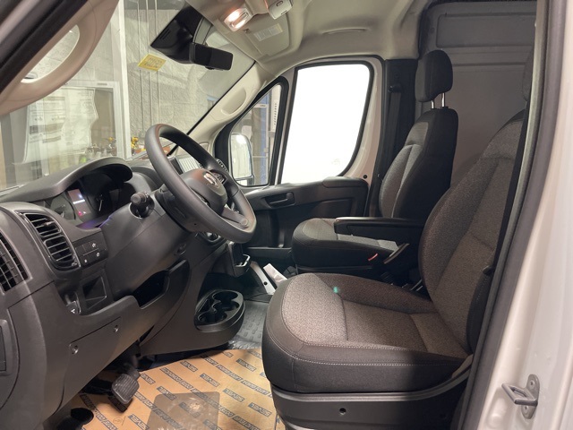 2025 Ram ProMaster 2500 photo 8
