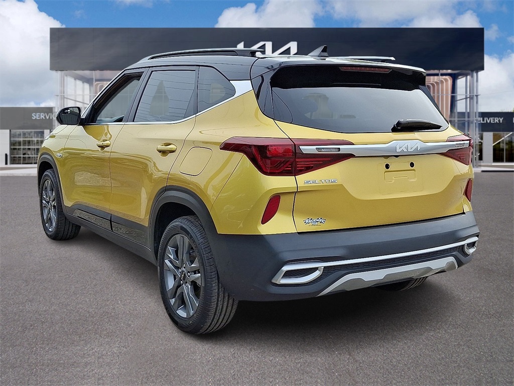 2022 Kia Seltos S photo 4