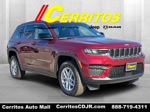 2025 Jeep Grand Cherokee Laredo's photo