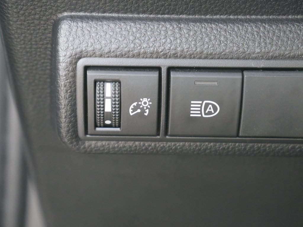 2022 Toyota Corolla LE photo 26
