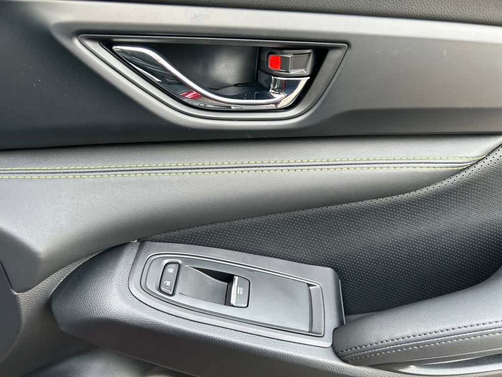 2025 Subaru Ascent Onyx Edition Touring photo 27