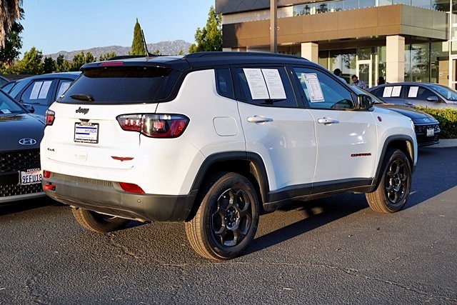 Used 2023 White Jeep Trailhawk image 7