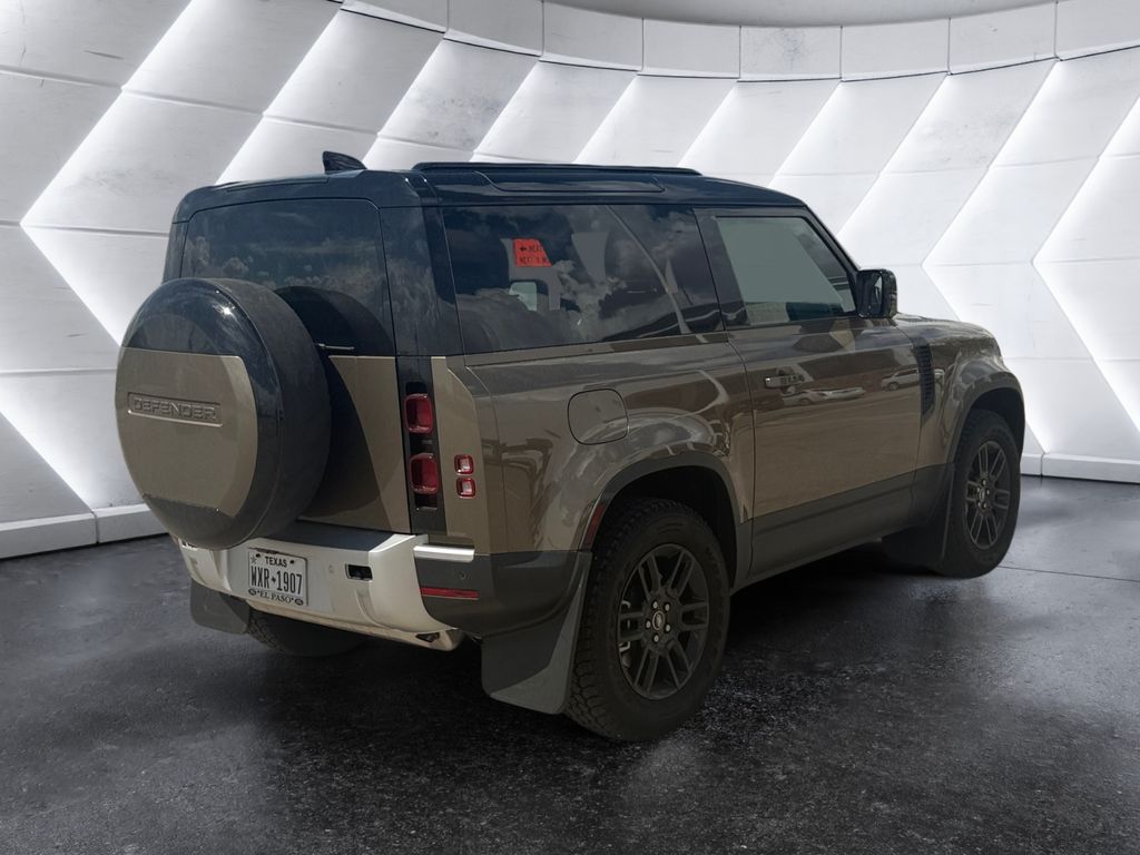 2025 Land Rover Defender 90 S photo 2