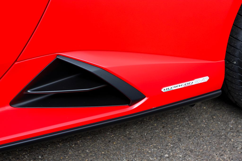 2024 Lamborghini Huracan Evo Spyder photo 41
