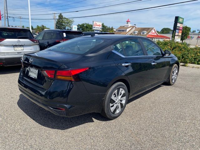 2025 Nissan Altima 2.5 S photo 3
