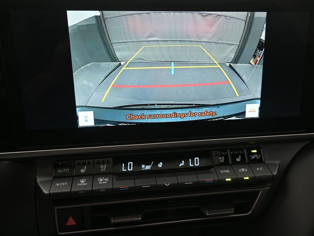 2025 Toyota Camry XSE photo 4