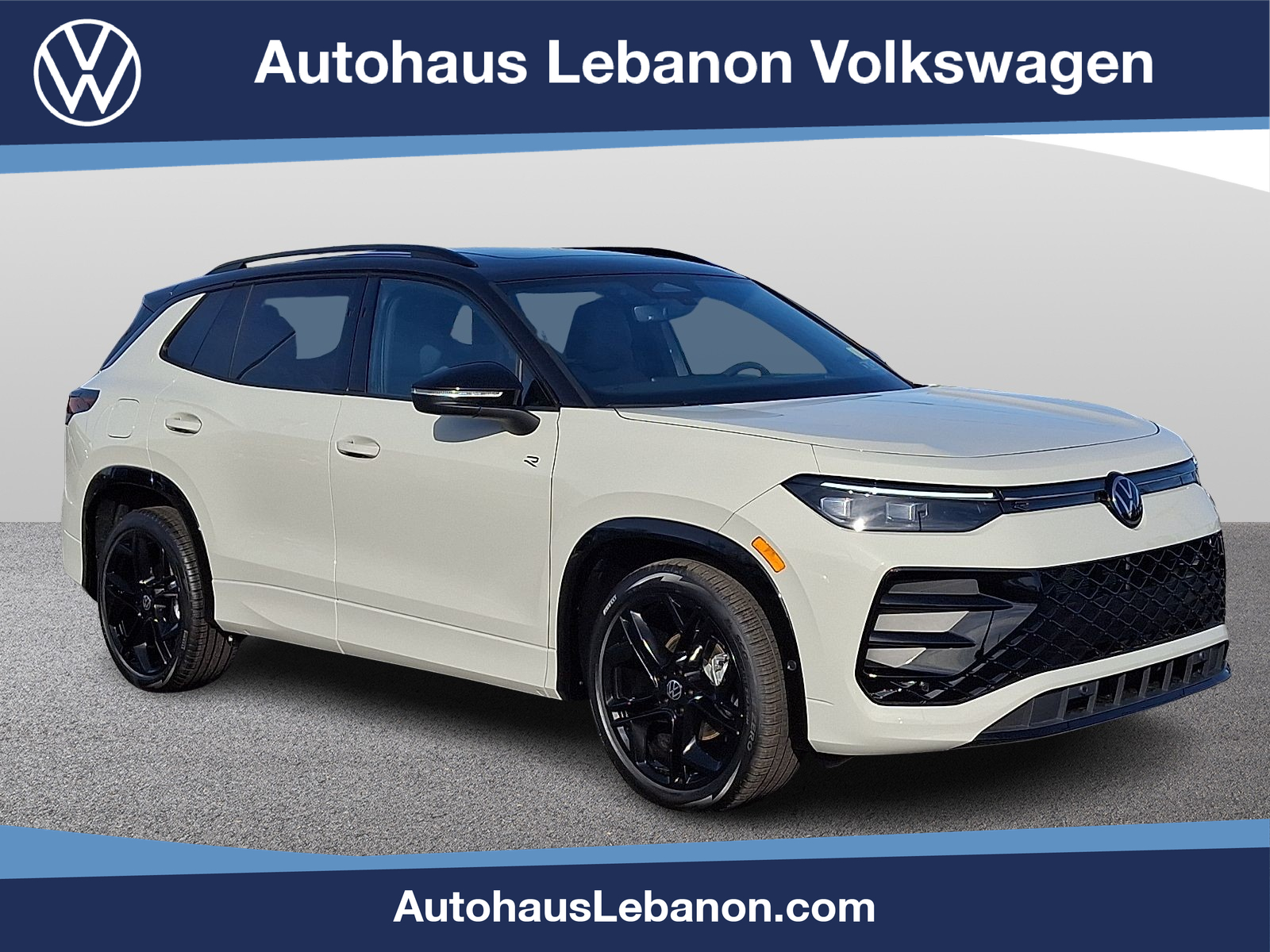 2026 Volkswagen Tiguan SE R-LINE BLACK's photo