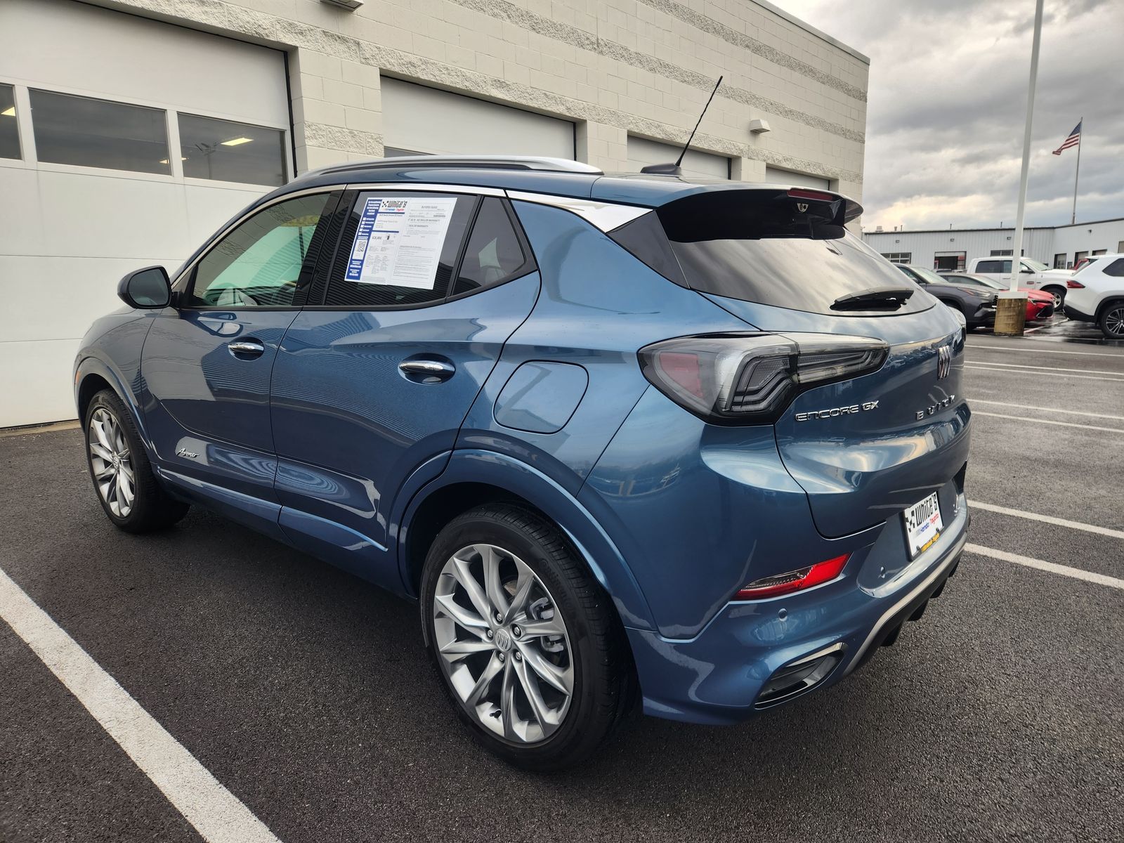 2025 Buick Encore GX Avenir photo 4