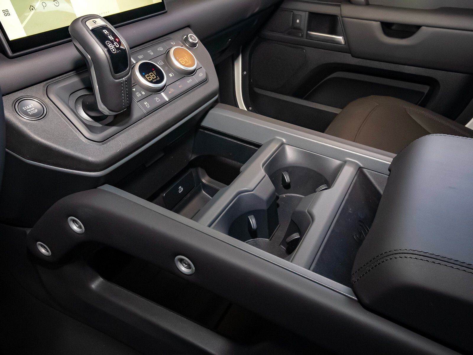 2025 Land Rover Defender 110 X-Dynamic SE photo 26