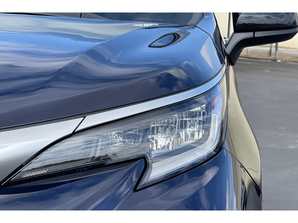 2022 Toyota Sienna XSE photo 43