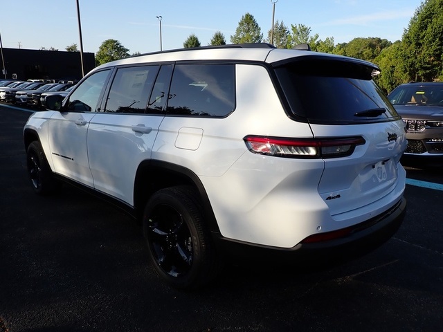 2025 Jeep Grand Cherokee Altitude X photo 3