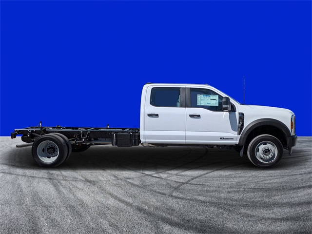 2025 Ford F-550 XL photo 2