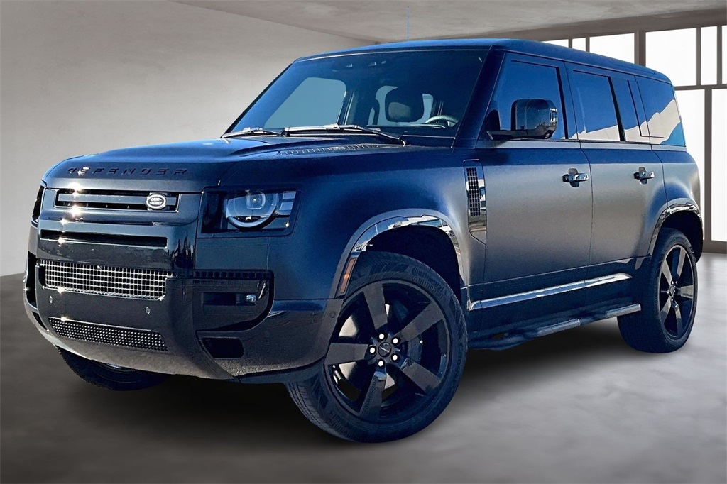 2026 Land Rover Defender X-Dynamic SE's photo