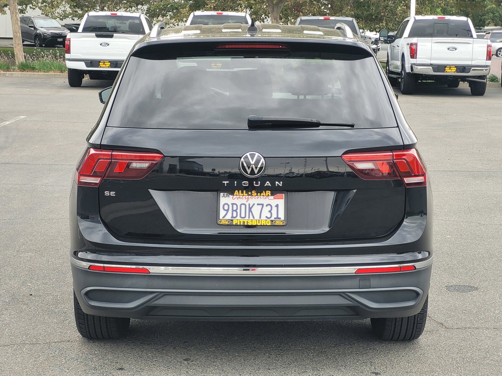 2022 Volkswagen Tiguan SE photo 4