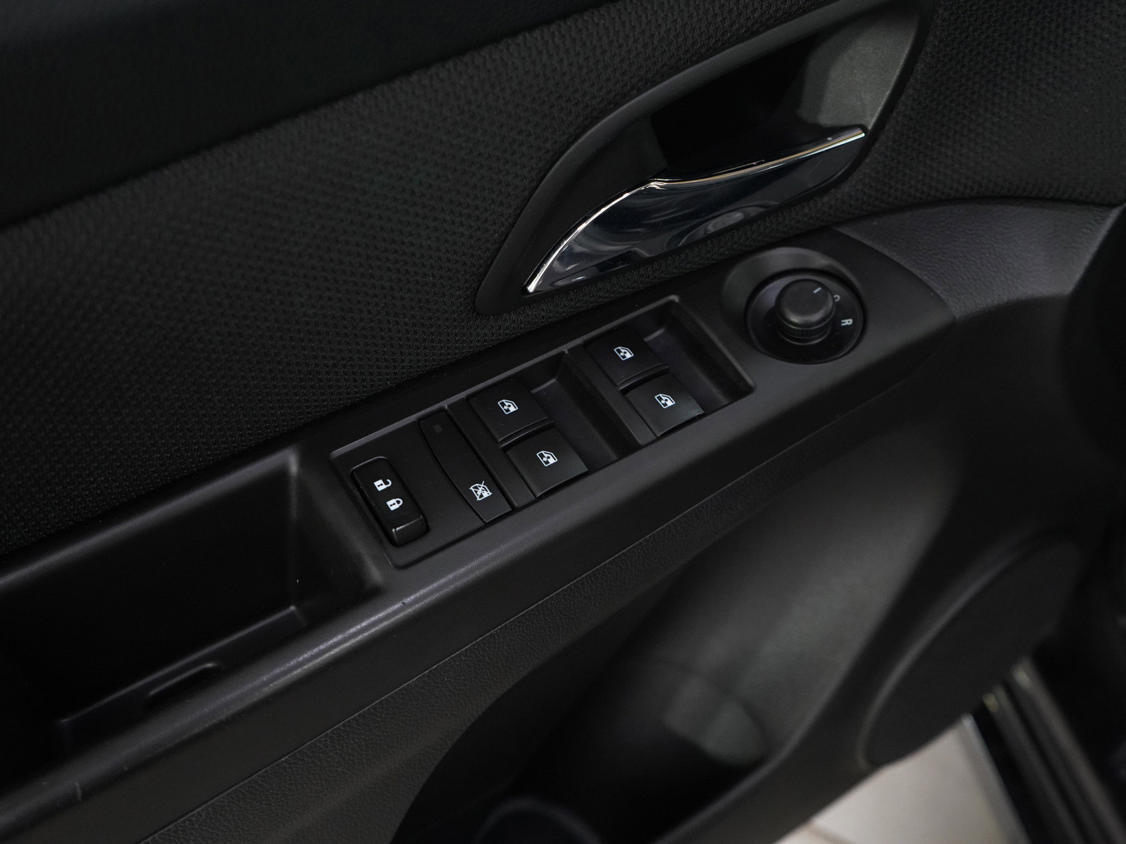 2016 Chevrolet Cruze LT photo 15