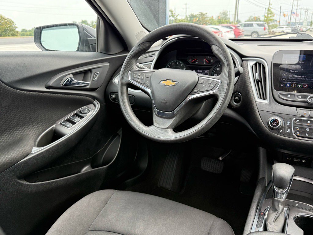 2023 Chevrolet Malibu 1LT photo 10