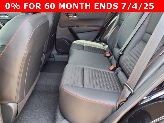 2025 Nissan Rogue SV photo 5