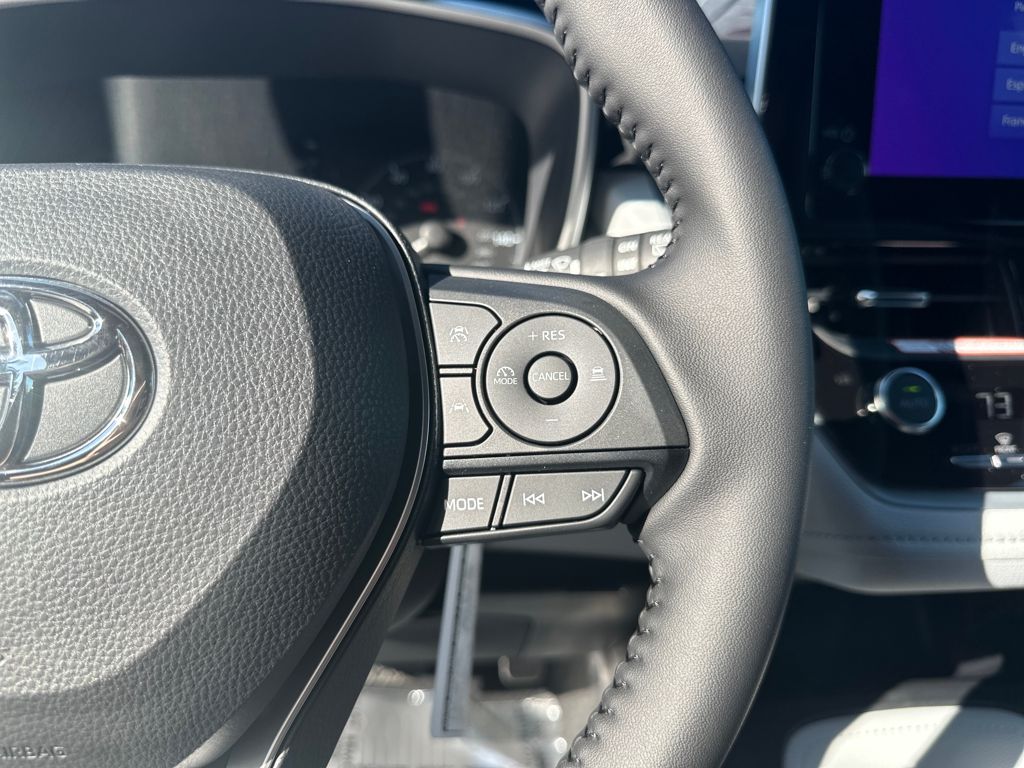 2025 Toyota Corolla SE photo 18